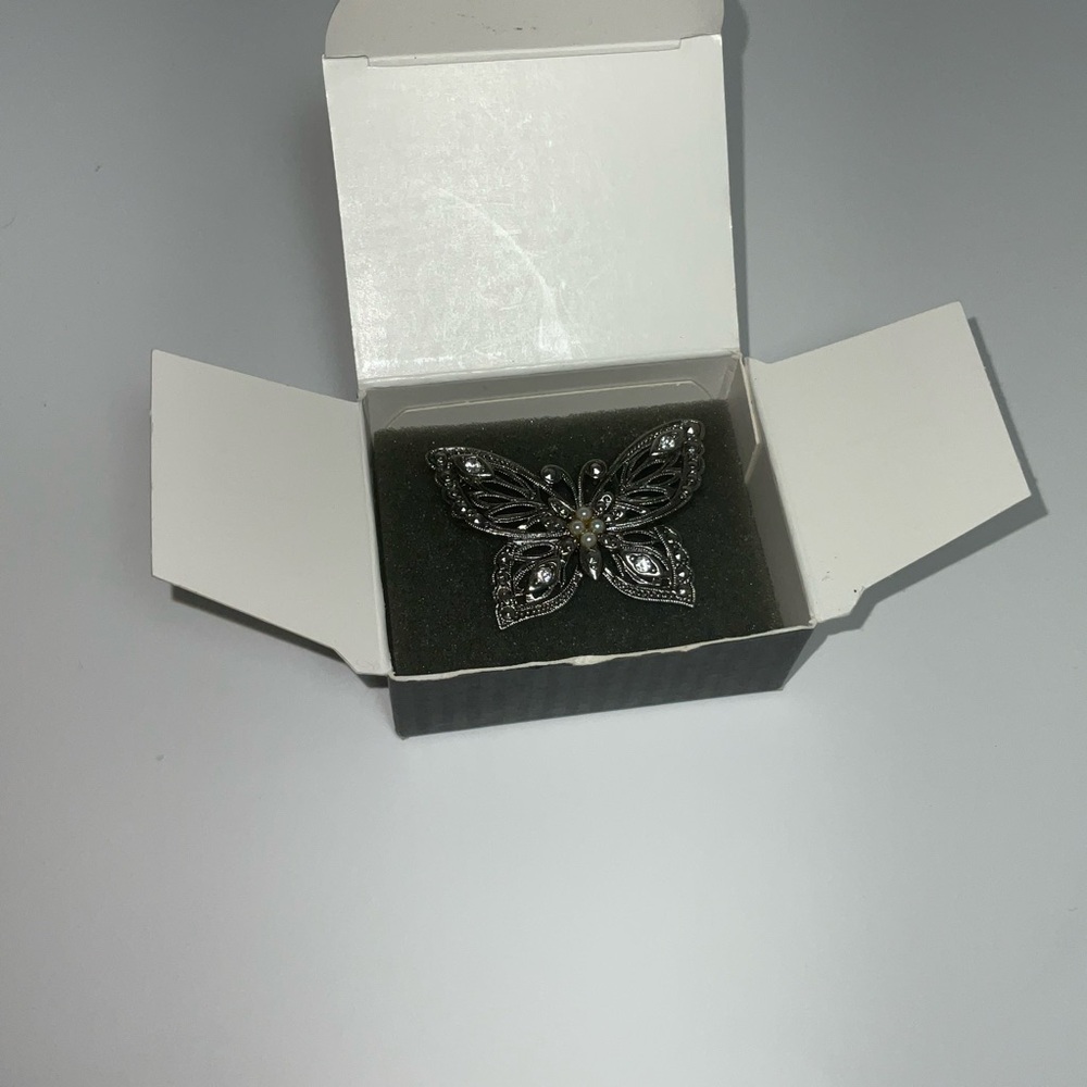 Elegant Silver Butterfly Brooch